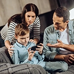 Статья Когда блогер важнее родителя