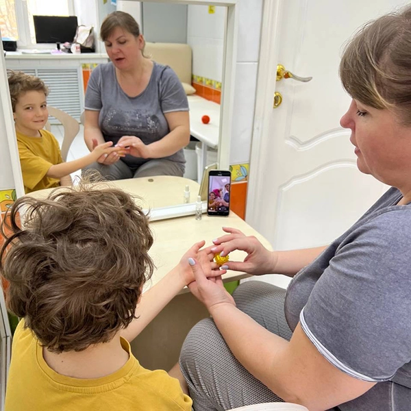 Занятия с логопедом